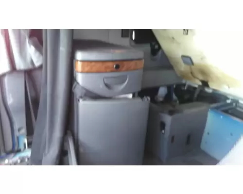 INTERNATIONAL LT CAB