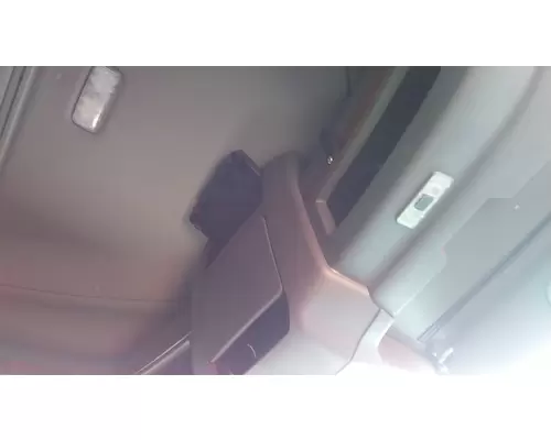 INTERNATIONAL LT CAB