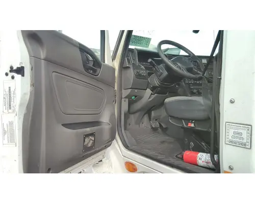 INTERNATIONAL LT CAB