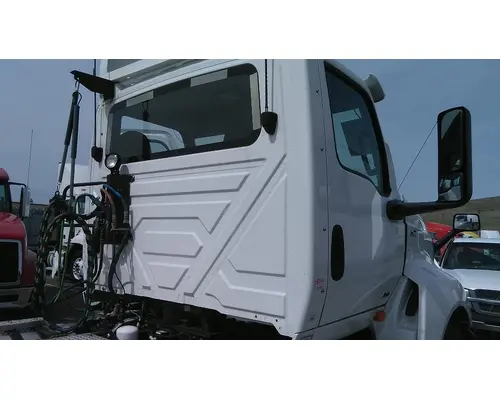 INTERNATIONAL LT CAB