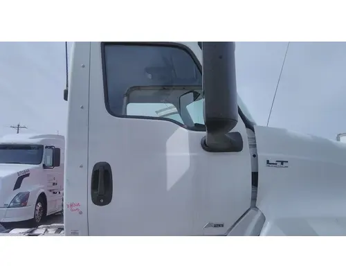 INTERNATIONAL LT CAB