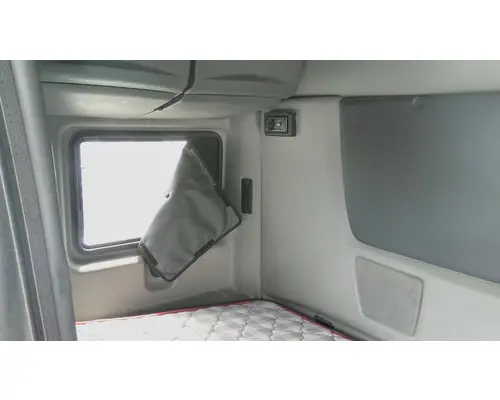INTERNATIONAL LT CAB
