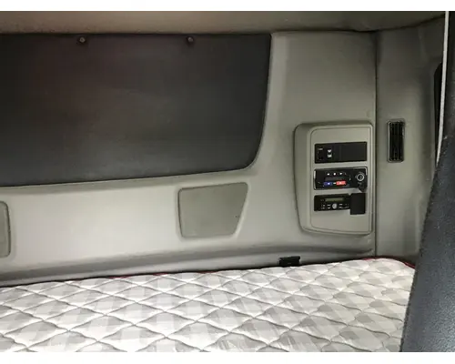 INTERNATIONAL LT CAB