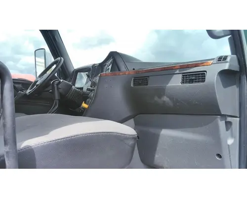 INTERNATIONAL LT CAB