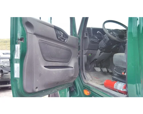 INTERNATIONAL LT CAB
