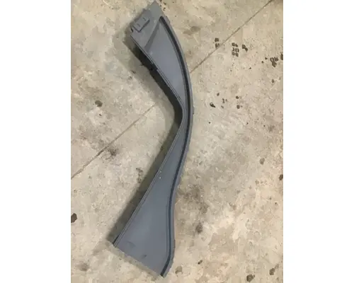 INTERNATIONAL LT Cowl