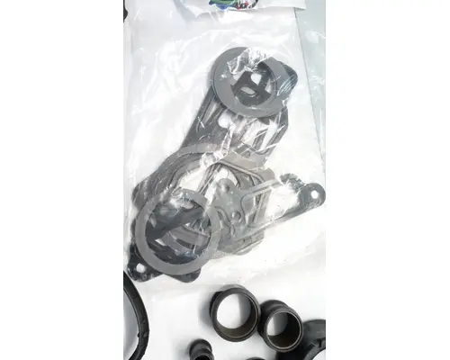 INTERNATIONAL LT Cylinder Head