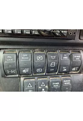 INTERNATIONAL LT DASH PANEL