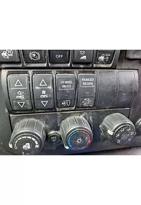 INTERNATIONAL LT DASH PANEL