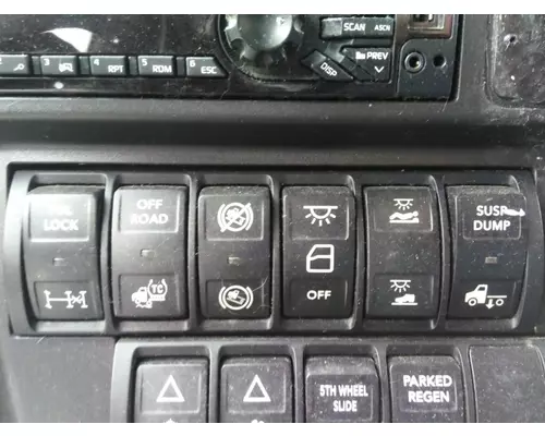 INTERNATIONAL LT DASH PANEL