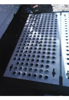 INTERNATIONAL LT DECK (CATWALK) STEP