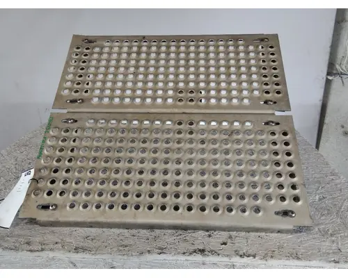 INTERNATIONAL LT DECK (CATWALK) STEP