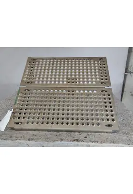INTERNATIONAL LT DECK (CATWALK) STEP