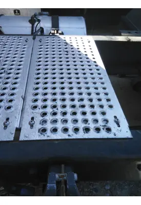 INTERNATIONAL LT DECK (CATWALK) STEP