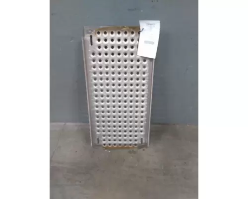 INTERNATIONAL LT DECK (CATWALK) STEP