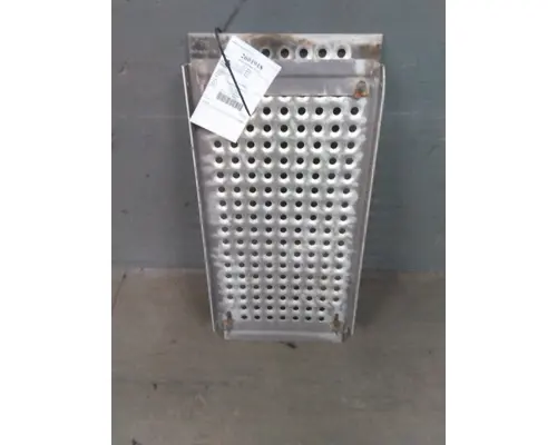 INTERNATIONAL LT DECK (CATWALK) STEP