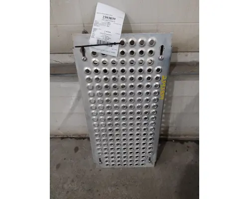 INTERNATIONAL LT DECK (CATWALK) STEP