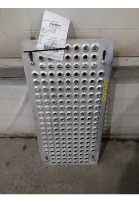 INTERNATIONAL LT DECK (CATWALK) STEP