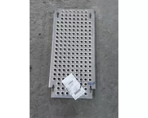 INTERNATIONAL LT DECK (CATWALK) STEP
