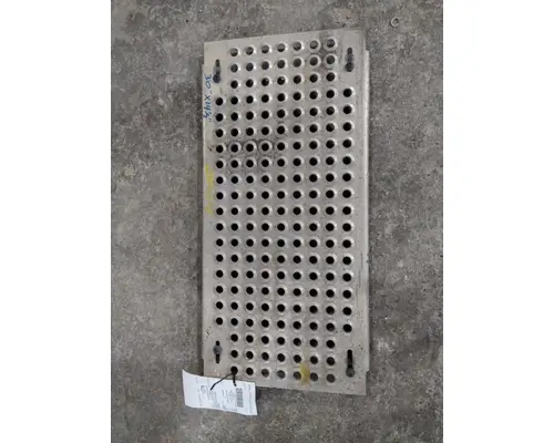 INTERNATIONAL LT DECK (CATWALK) STEP