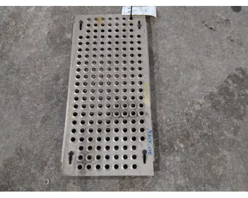 INTERNATIONAL LT DECK (CATWALK) STEP