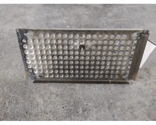 INTERNATIONAL LT DECK (CATWALK) STEP