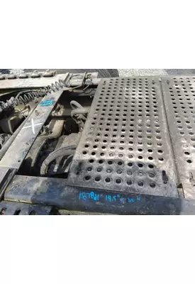 INTERNATIONAL LT DECK (CATWALK) STEP