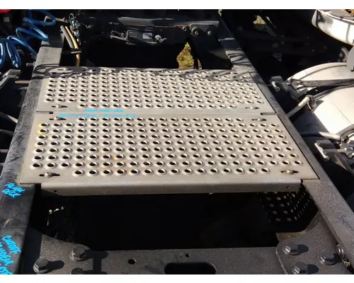 INTERNATIONAL LT DECK (CATWALK) STEP