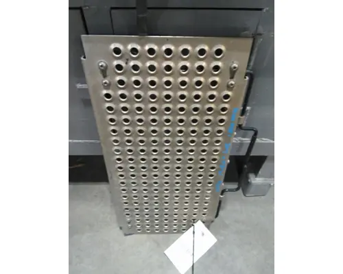 INTERNATIONAL LT DECK (CATWALK) STEP