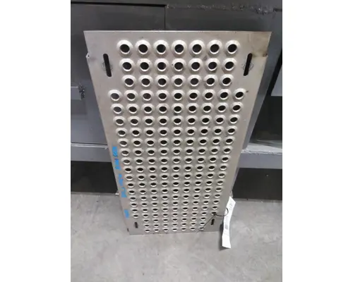 INTERNATIONAL LT DECK (CATWALK) STEP