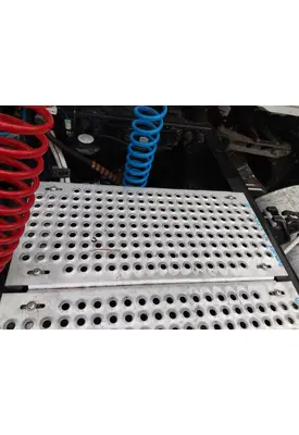 INTERNATIONAL LT DECK (CATWALK) STEP