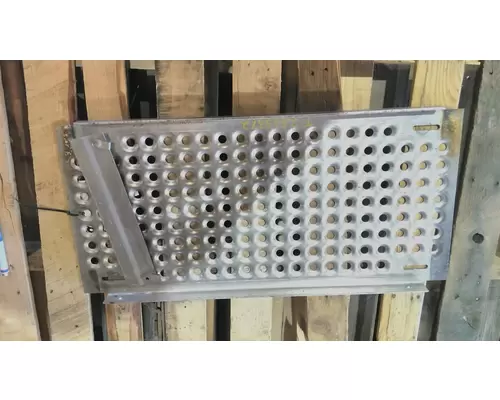 INTERNATIONAL LT DECK (CATWALK) STEP