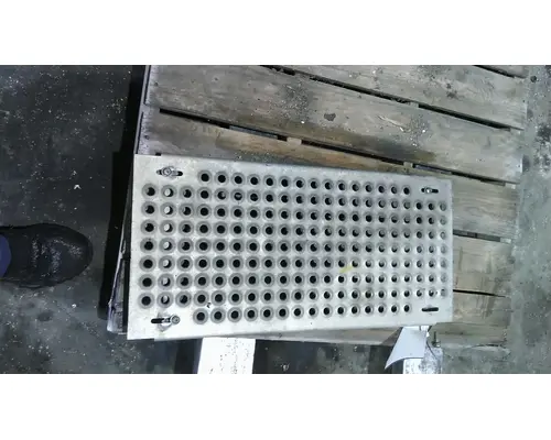 INTERNATIONAL LT DECK (CATWALK) STEP