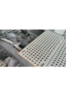 INTERNATIONAL LT DECK (CATWALK) STEP