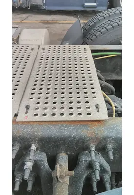 INTERNATIONAL LT DECK (CATWALK) STEP