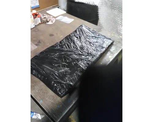 INTERNATIONAL LT DECK (CATWALK) STEP