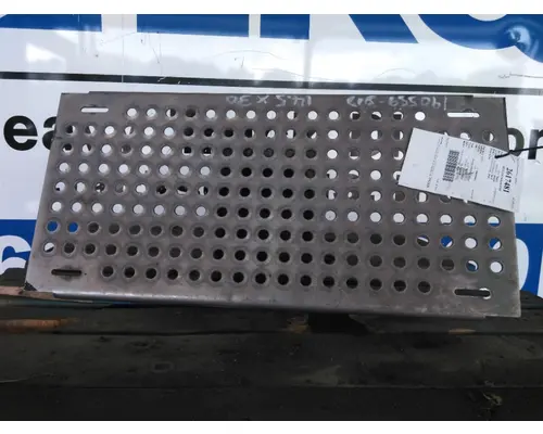 INTERNATIONAL LT DECK (CATWALK) STEP