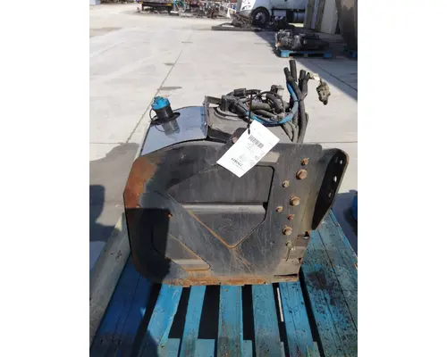 INTERNATIONAL LT DEF TANK