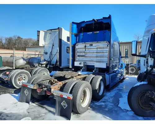 INTERNATIONAL LT DISMANTLED TRUCK