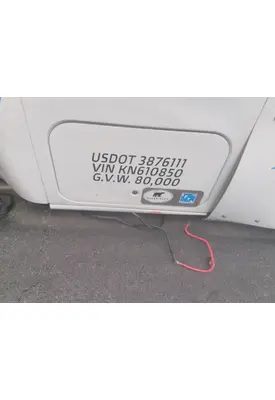 INTERNATIONAL LT DOOR, COMPARTMENT