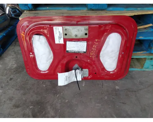 INTERNATIONAL LT DOOR, COMPARTMENT