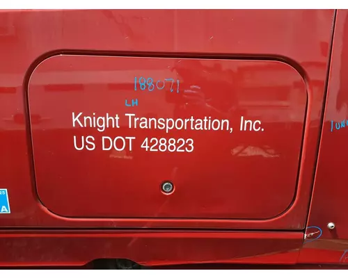 INTERNATIONAL LT DOOR, COMPARTMENT