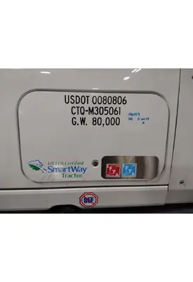 INTERNATIONAL LT DOOR, COMPARTMENT