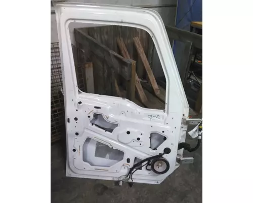 INTERNATIONAL LT DOOR ASSEMBLY, FRONT