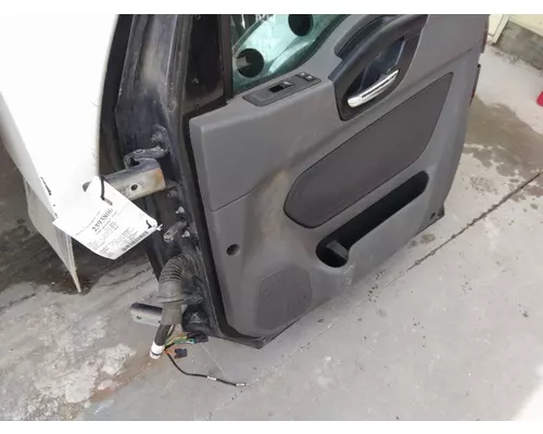 INTERNATIONAL LT DOOR ASSEMBLY, FRONT