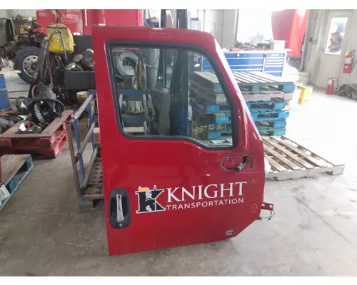 INTERNATIONAL LT DOOR ASSEMBLY, FRONT