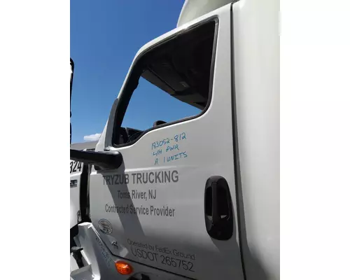 INTERNATIONAL LT DOOR ASSEMBLY, FRONT