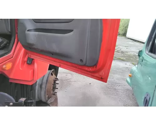 INTERNATIONAL LT DOOR ASSEMBLY, FRONT