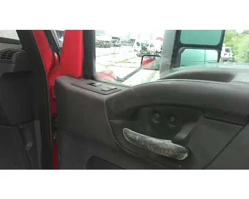 INTERNATIONAL LT DOOR ASSEMBLY, FRONT