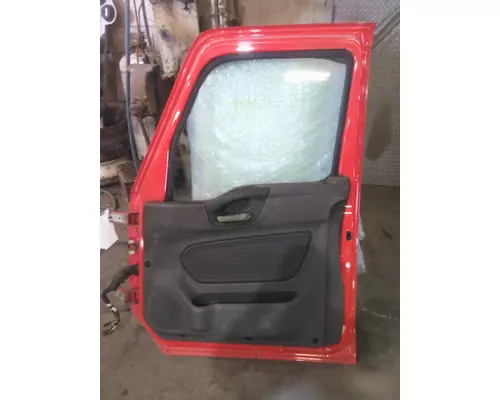 INTERNATIONAL LT DOOR ASSEMBLY, FRONT